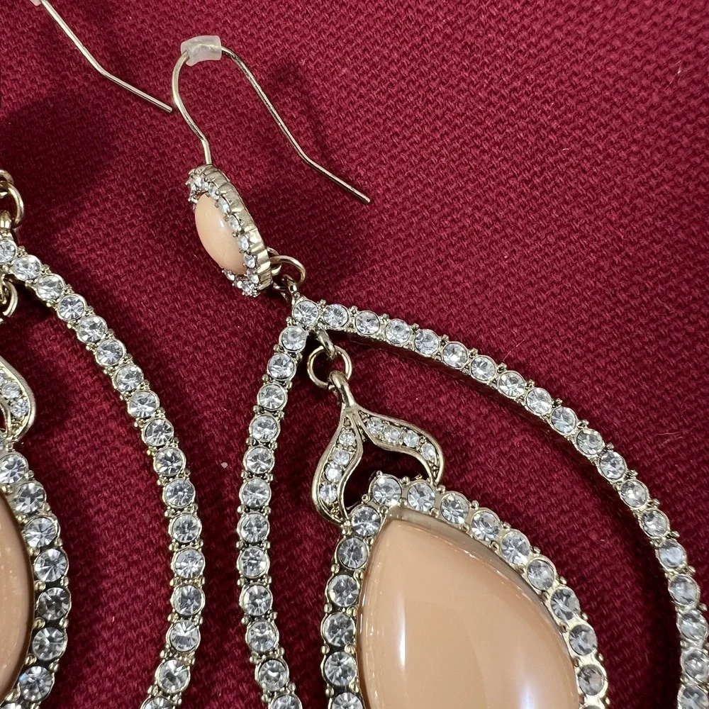 Gold Tone Peach Rhinestone Dangle Earrings Teardrop Ornate Fashion Statement - Picture 3 of 6